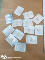 Blistry tabletek zatrzymane przez Krajową Administrację Skarbową 