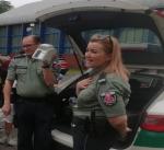 Funkcjonariusze podczas prezentacji sprzętu